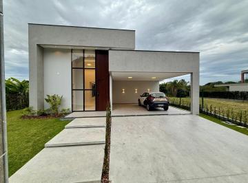 87fbd7305e9b1fae2b76d8df48b05ba8fa531a32 · Casa em Canasvieiras com 3 quartos e churrasqueira