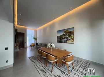 Foto 01 · Casa dos Sonhos à Venda no Jardim América, Bragança Paulista-SP! 3 quartos, 1 suíte, 1 sala, 4 banhe