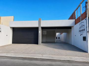 Comercial · 400m² · 1 Vaga · Excelente Ponto Comercial com 400 m² de Área Construída – Localização Privilegiada!