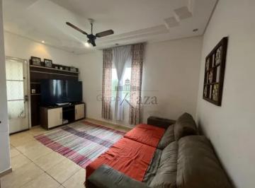 Casa · 95m² · 2 Quartos · 2 Vagas · Oportunidade - Casa em Condomínio - Jacareí - Jardim Maria Amélia - Condomínio R