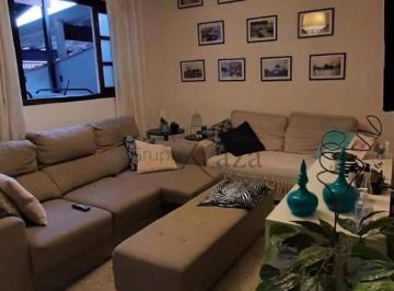 Casa · 90m² · 2 Quartos · 2 Vagas · LINDA casa - Jardim Emília - Jacareí - 125m² - 2 Dormitórios sendo uma suíte.