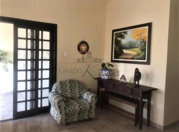 Casa · 168m² · 3 Quartos · 4 Vagas · Casa Térrea em Taubate