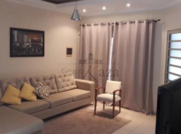 Casa · 140m² · 2 Quartos · 2 Vagas · Casa Sobrado - Centro - 2 Dormitórios - 140m².