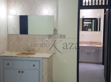 Comercial · 560m² · 8 Vagas · Comercial Prédio em São José dos Campos