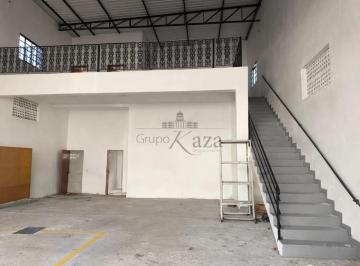 Comercial · 240m² · 8 Vagas · Oportunidade - Galpão Comercial - Jardim São Dimas - 240m².