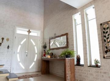Casa · 264m² · 3 Quartos · 4 Vagas · Oportunidade - Casa em Condomínio - Condomínio Portal da Mata - Caçapava - 3 Suí
