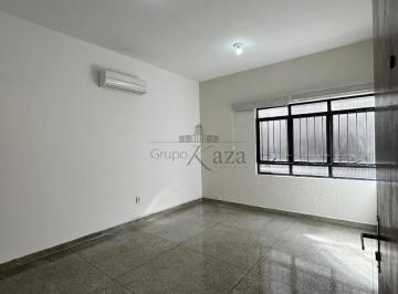Comercial · 15m² · Sala Comercial - Bosque dos Eucaliptos - 15m².