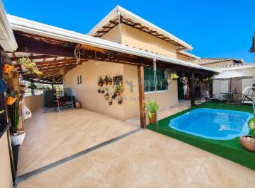 Casa · 200m² · 6 Quartos · 3 Vagas · Duas Casas independentes à Venda no Belo Vale