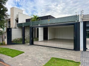 Casa · 213m² · 3 Quartos · 2 Vagas · CASA COM 3 SUÍTES E PISCINA NO JARDIM ITÁLIA EM MARINGÁ