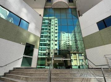 Apartamento · 140m² · 4 Quartos · 2 Vagas · Apartamento 4 quartos na Praia da Costa com lazer completo
