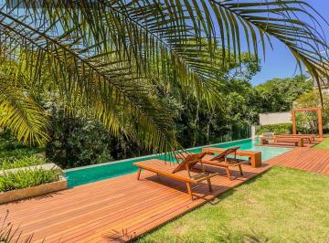 Casa · 855m² · 4 Quartos · 8 Vagas · Casa com uma Vista Maravilhosa à Venda