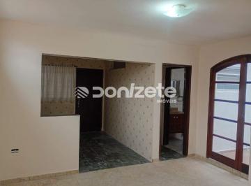 Casa · 124m² · 2 Quartos · 1 Vaga · Casa residencial com quintal à venda em Santo André (Vila Linda)