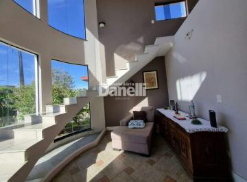 Casa · 250m² · 4 Quartos · 2 Vagas · Sobrado para Aluguel em Taubaté (Condomínio Jardim das Hortências) | Próximo ao SESI