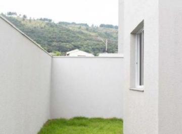 Casa · 77m² · 2 Quartos · 1 Vaga · Apartamento Térreo Semi Mobiliado com Amplo Pátio Privativo – Porto Alegre