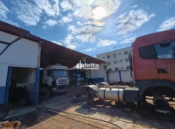 Comercial · 2500m² · 10 Vagas · Galpão para locação no bairro Jardim Brasilia em Uberlândia mg