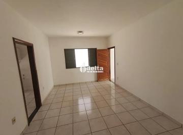 Casa · 450m² · 3 Quartos · 4 Vagas · Casa disponível para venda no bairro Daniel Fonseca em Uberlândia-MG