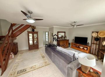 a2e96a42abf7fd32170962f20d1fb4187ae010bb · Casa Duplex no Extensão do Bosque