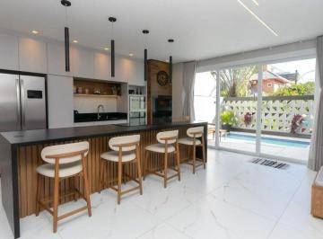 Casa · 140m² · 3 Quartos · 2 Vagas · Casa porteira fechada com 3 suítes na Zona Norte de Porto Alegre