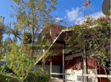 Casa · 196m² · 4 Quartos · Casa com quatro dormitórios (um suíte) no Condomínio Orypaba