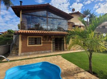 Casa · 2500m² · 4 Quartos · Casa com quatro quartos - dois suítes com piscina no Condomínio Orypaba