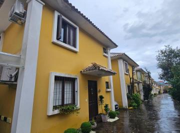 Casa · 110m² · 3 Quartos · 1 Vaga · Casa em condomínio tipo Sobrado com 03 dormitórios no bairro Glória