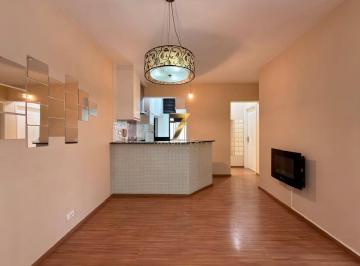 Apartamento · 68m² · 2 Quartos · 4 Vagas · Apartamento reformado com 68 m², acabamento de alto padrão na Vila Suzana.﻿