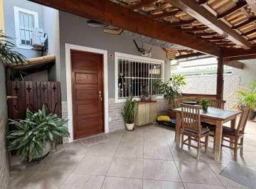 Casa de 2 quartos, Rio das Ostras · CASA ACONCHEGANTE COM 2 SUITES - JARDIM MARILÉA RIO DAS OSTRAS