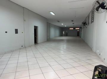 img336133311 · Ponto Comercial para Locação no Km 18, Osasco | 280m², 3 Vagas e 3 Banheiros