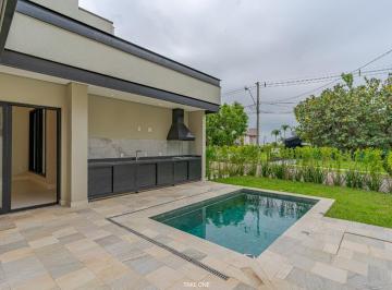 Casa · 230m² · 3 Quartos · 4 Vagas · Casa no condomínio Alto do Itaici para venda com 3 quartos, sendo 3 suítes, 230m²