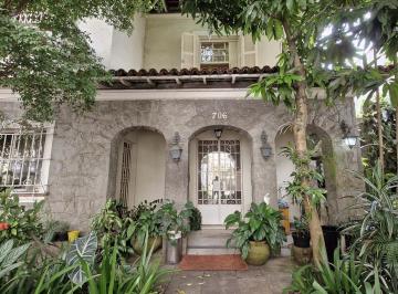 Casa · 473m² · 6 Quartos · 4 Vagas · Sobrado para venda em Cambuci com 6 quartos, sendo 4 suítes, 473m²