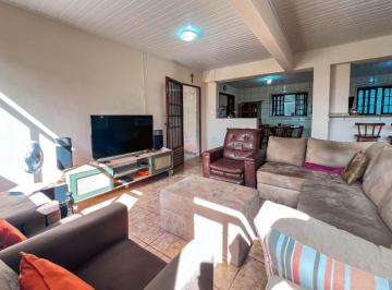 Casa · 308m² · 3 Quartos · 4 Vagas · Sobrado para venda em Quarta Divisão com 3 quartos, sendo 1 suíte, 308m²
