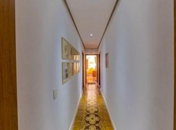 Casa · 505m² · 5 Quartos · 4 Vagas · Casa para venda em Centro com 5 quartos, sendo 2 suítes, 505m²