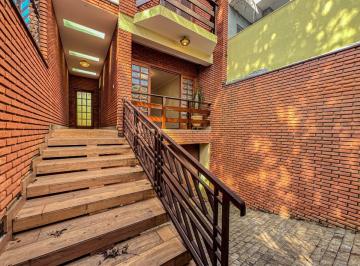 Casa · 218m² · 4 Quartos · 6 Vagas · Sobrado para venda em Jardim Paraíso com 4 quartos, sendo 1 suíte, 218m²