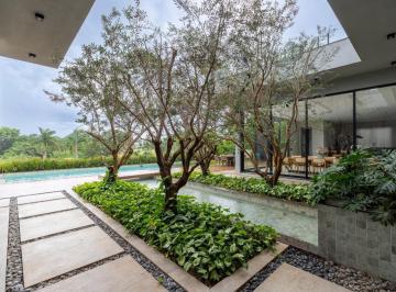 Casa · 812m² · 3 Quartos · 4 Vagas · Casa no condomínio Santa Maria para venda com 3 quartos, sendo 3 suítes, 812m²