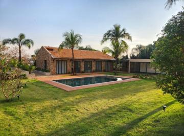 Casa · 700m² · 4 Quartos · 8 Vagas · Casa no condomínio Veneza para venda com 4 quartos, sendo 4 suítes, 700m²