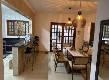 Casa · 172m² · 3 Quartos · 2 Vagas · Casa no vila Branca Jacareí