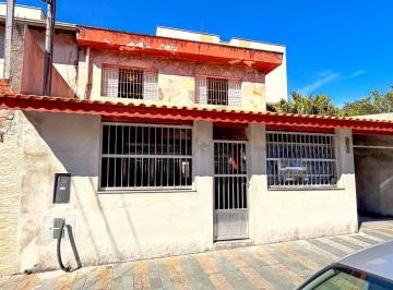 Casa · 213m² · 3 Quartos · 4 Vagas · Casa para venda em Centro Alto com 3 quartos, sendo 1 suíte, 213m²