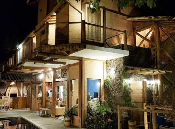 Casa · 300m² · 7 Quartos · 2 Vagas · Sobrado para venda em Barra Velha com 7 quartos, sendo 3 suítes, 300m²