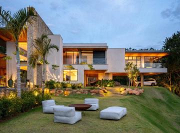 Casa · 2230m² · 6 Quartos · 10 Vagas · Casa no condomínio Condomínio Reserva da Floresta para venda com 6 quartos, sendo 6 suítes, 2,230m²