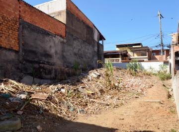 Casa · 250m² · 1 Quarto · Terreno residencial para venda em Jardim Almeida Prado, 250m²