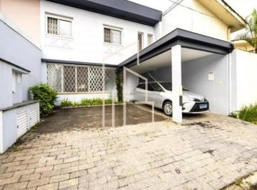 Casa · 170m² · 3 Quartos · 2 Vagas · Sobrado á venda no Brooklin, com 3 dormitórios, sendo 1 suíte e 2 vagas.