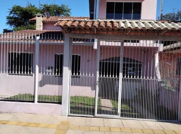 Casa · 228m² · 5 Quartos · 2 Vagas · Casa residencial semi-mobiliada à venda em Esteio-RS, com 5 quartos, sala, cozin