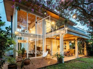Casa · 490m² · 4 Quartos · 4 Vagas · Casa Alto Padrão no Butantã de 4 Quartos com 4 Vagas - 490m² à Venda.