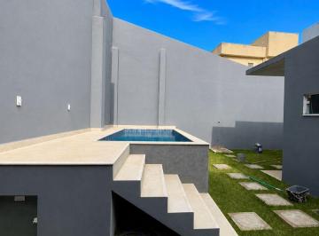 Casa de 3 quartos, Macaé · VENDO CASA ESPETACULAR COM 3 QUARTOS NO VALE DOS CRISTAIS EM MACAÉ