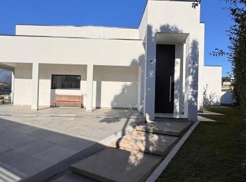 Casa de 5 quartos, Vargem · Casa em condomínio, 4 dormitórios ( sendo 3 suítes ) com 1.000,00 m² de área úti
