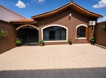2fc7aec7-7dde-475b-b8e1-9ba5fd84dd1b · Casa para venda em Jardim do Colégio (Zona Norte) com 3 quartos, sendo 1 suíte, 250m²