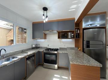 a7c3c86d-a275-4010-bf4a-26e34fa36088 · Casa no condomínio Condomínio San Raphael para venda com 3 quartos, sendo 1 suíte, 112m²