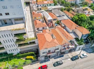 aafc7bfe-e5fb-47bd-a005-e01a50c784f5 · Confortável sobrado para venda em Piqueri com 7 quartos, 300m²