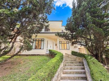 Casa · 308m² · 6 Quartos · 8 Vagas · Casa no Ecoville, com 308 m², 3 suítes