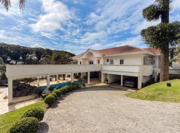 Casa · 1150m² · 4 Quartos · 6 Vagas · Casa com 1150m2, 4 quartos, Seminário com amplo te